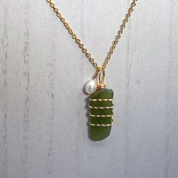 Green sea glass necklace w pearl