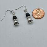 Onyx and pearl earrings, size
