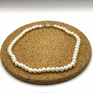 White fresh water pearl necklace