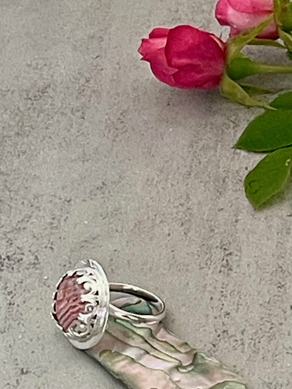 Rhodochrosite silver ring, side view